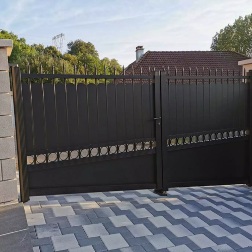 Portail aluminium battant double vantaux, type Symphonie KSM